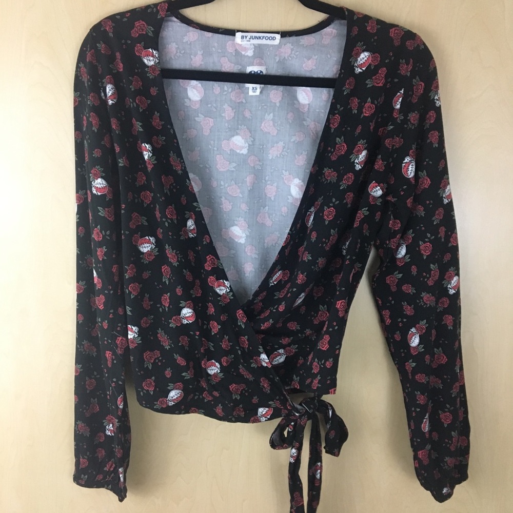 Junk Food Grateful Dead Wrap Around Rose Shirt XS